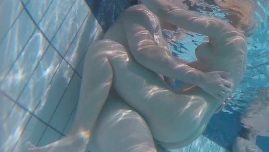 Teen fucks in public pool