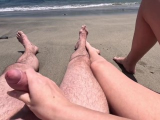 APPROVE-found a guy on a public beach and decided to jerk him off - Nudist Video