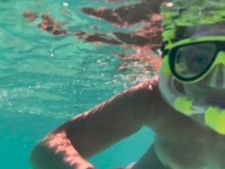 My naked diving on a public beach - rate what I can do underwater - Nudist Video